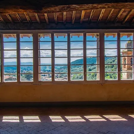 Attico Susanna Con Vista كالسي